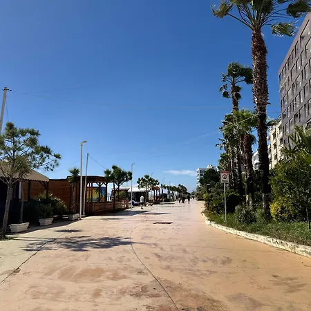 Alba Just 70m From The Appartamento Durrës